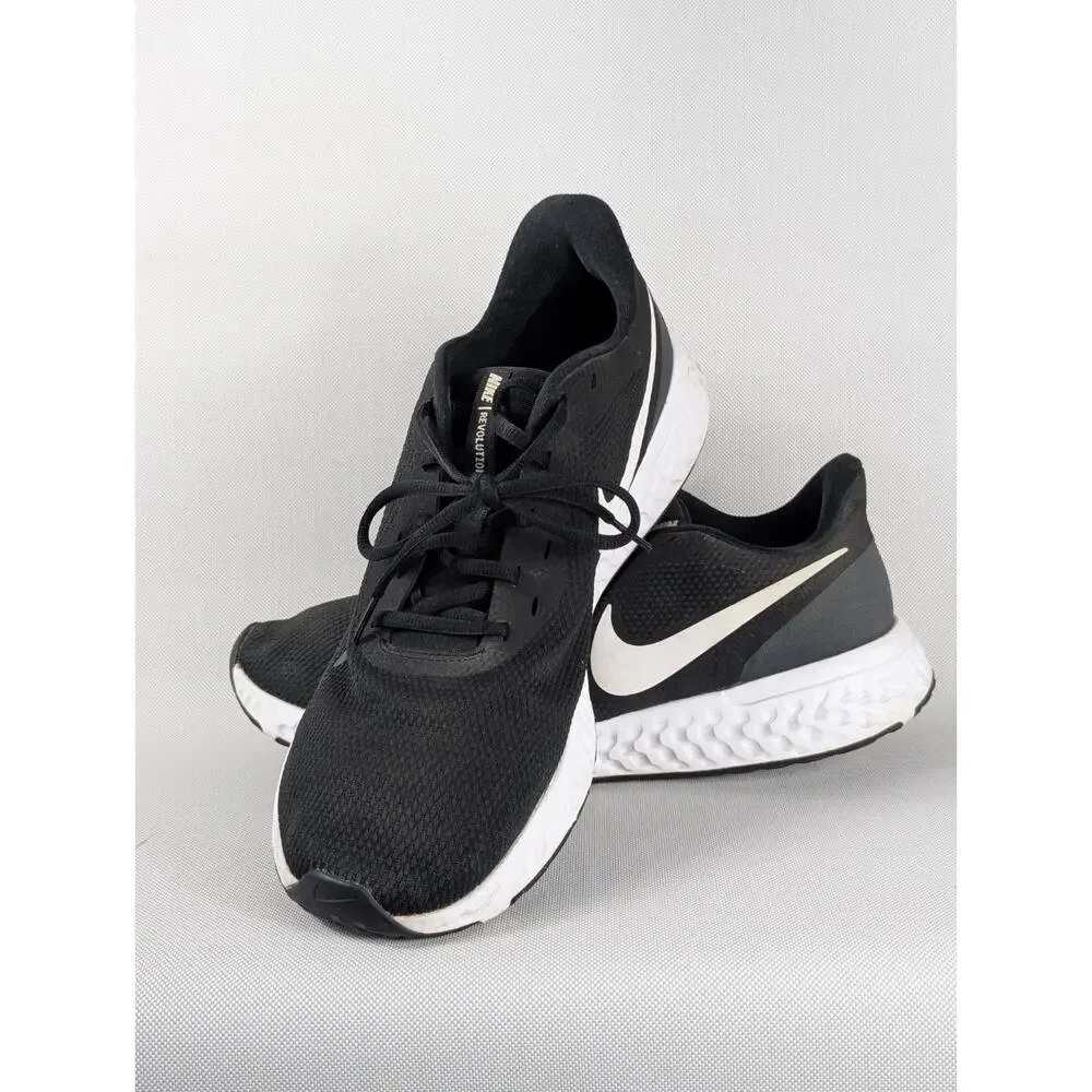 Size 13 - Nike Revolution 5 Extra Wide Black White